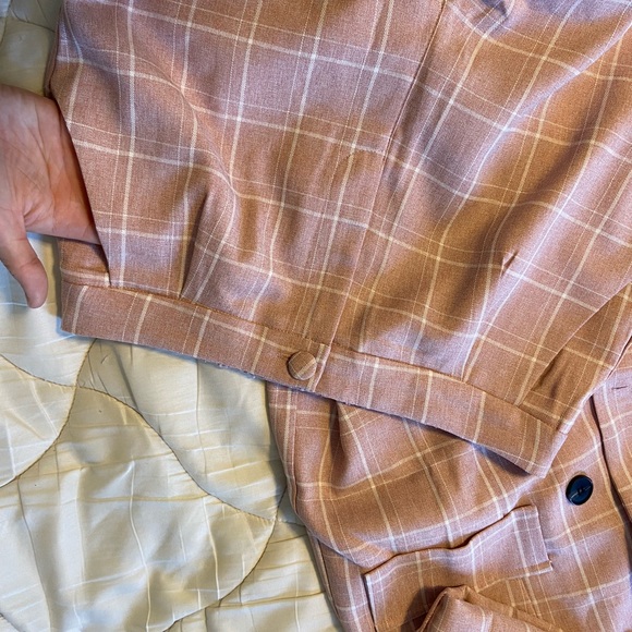 ❗️SOLD❗️Blazer + Trouser Set - Picture 9 of 10